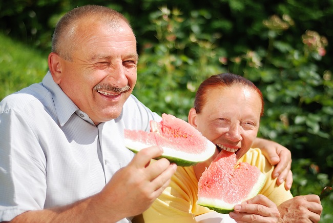 Foods That Help Keep a Person with Alzheimer's Disease Hydrated
